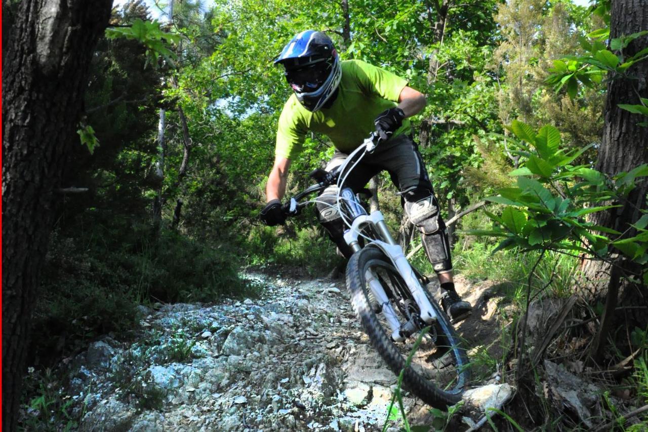 Residence Finale Bike And Beach Finale Ligure Exterior photo