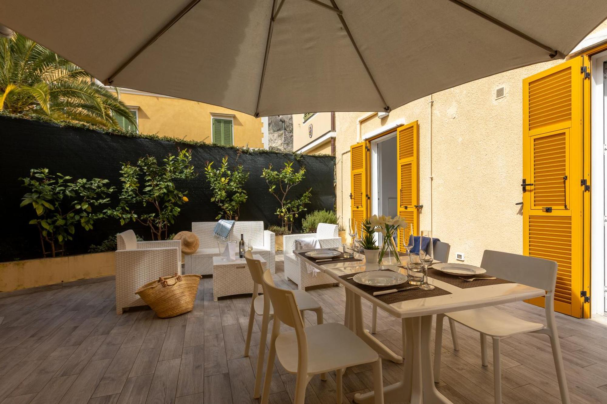 Residence Finale Bike And Beach Finale Ligure Exterior photo